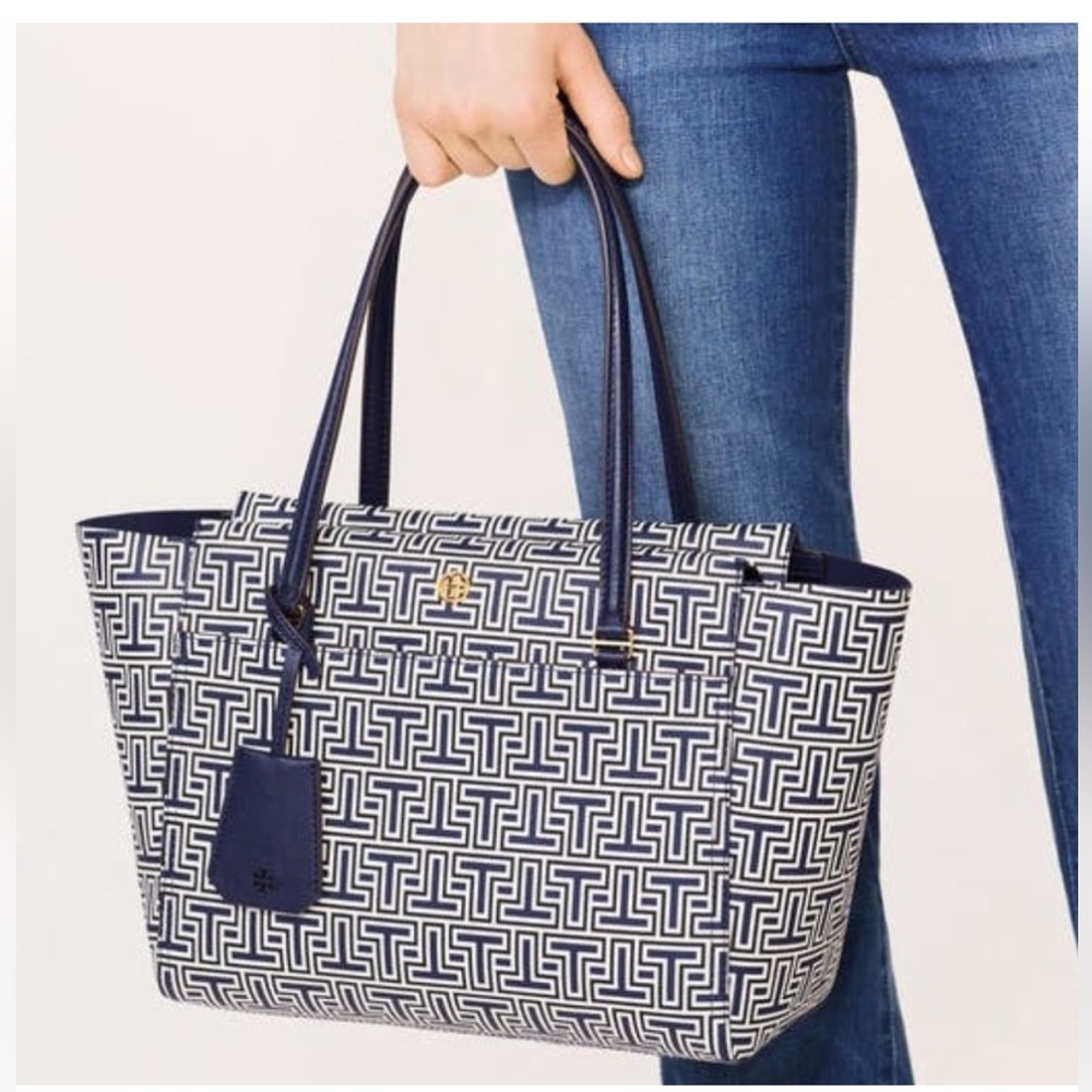 TORY BURCH GEO T-TOTE SHOULDER BAG WHITE BLUE DURABLE WATER RESISTANCE VINYL